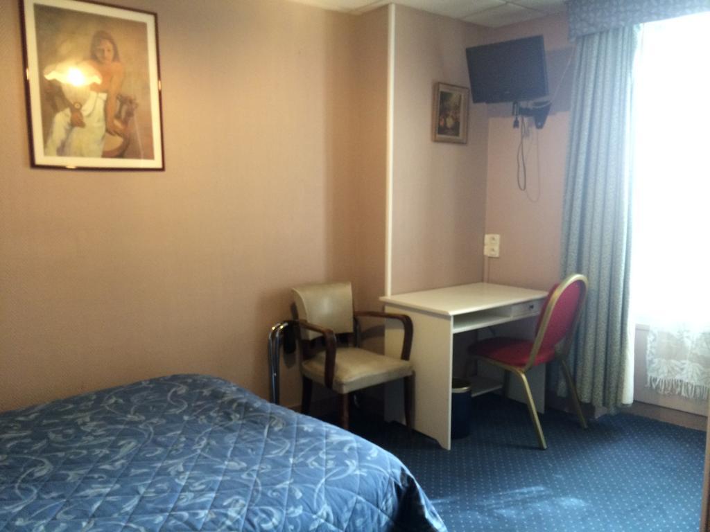 Hotel Stanislas Sans Ascenseur Paris Room photo